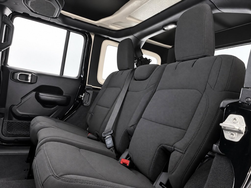 Used 2022 Jeep Wrangler Unlimited Sport AWD/4WD image 17