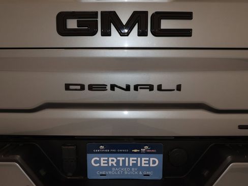 Certified 2024 GMC Sierra 2500 Denali Ultimate image 40