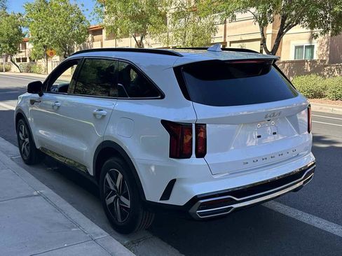 Used 2022 Kia Sorento S w/ Panoramic Sunroof Package FWD image 6