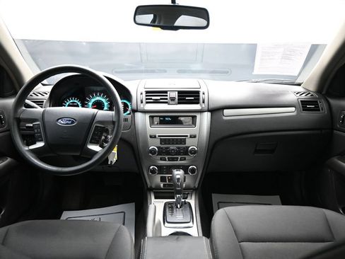 Used 2010 Ford Fusion SE FWD image 14