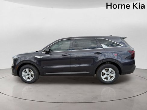 New 2026 Kia Sorento LX FWD image 6