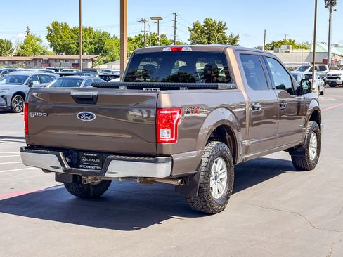 Used 2017 Ford F150 XLT image 4
