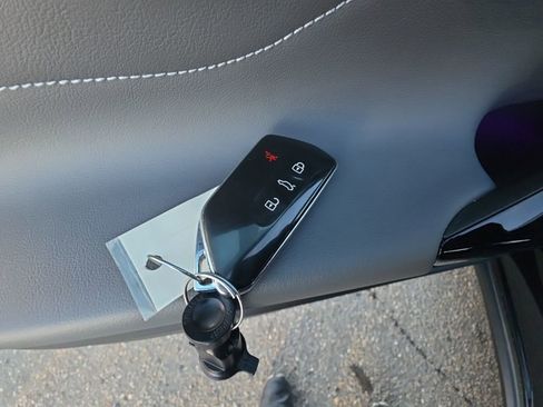 Certified 2023 Volkswagen ID.4 Pro S Plus image 26