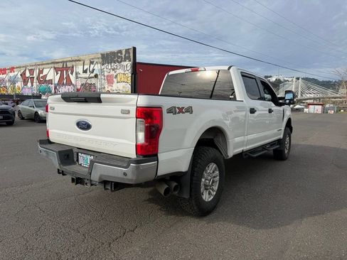 Used 2017 Ford F250 XLT w/ XLT Value Package image 5