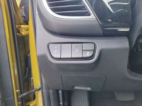 Used 2024 Kia Seltos S FWD image 21
