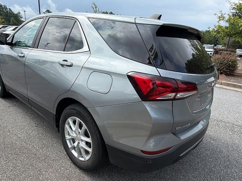 Used 2024 Chevrolet Equinox LT FWD image 10