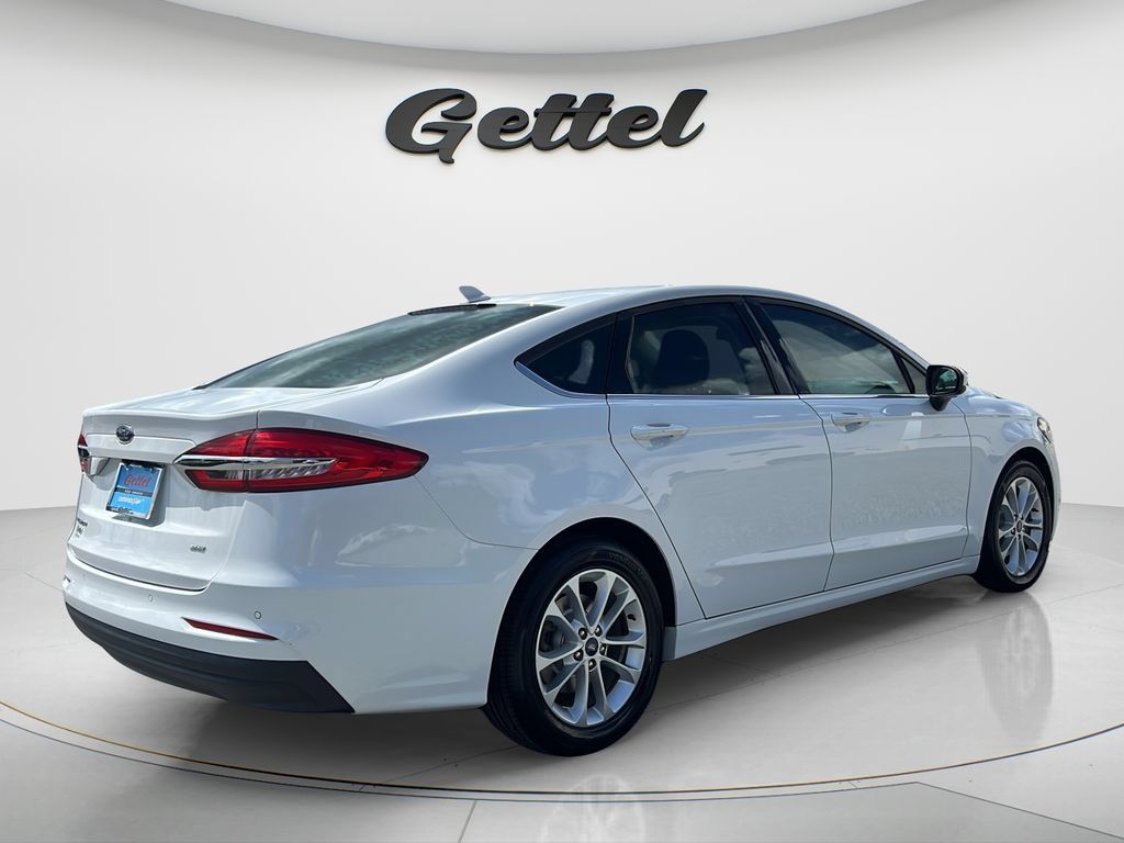 Used 2019 Ford Fusion SE FWD image 5