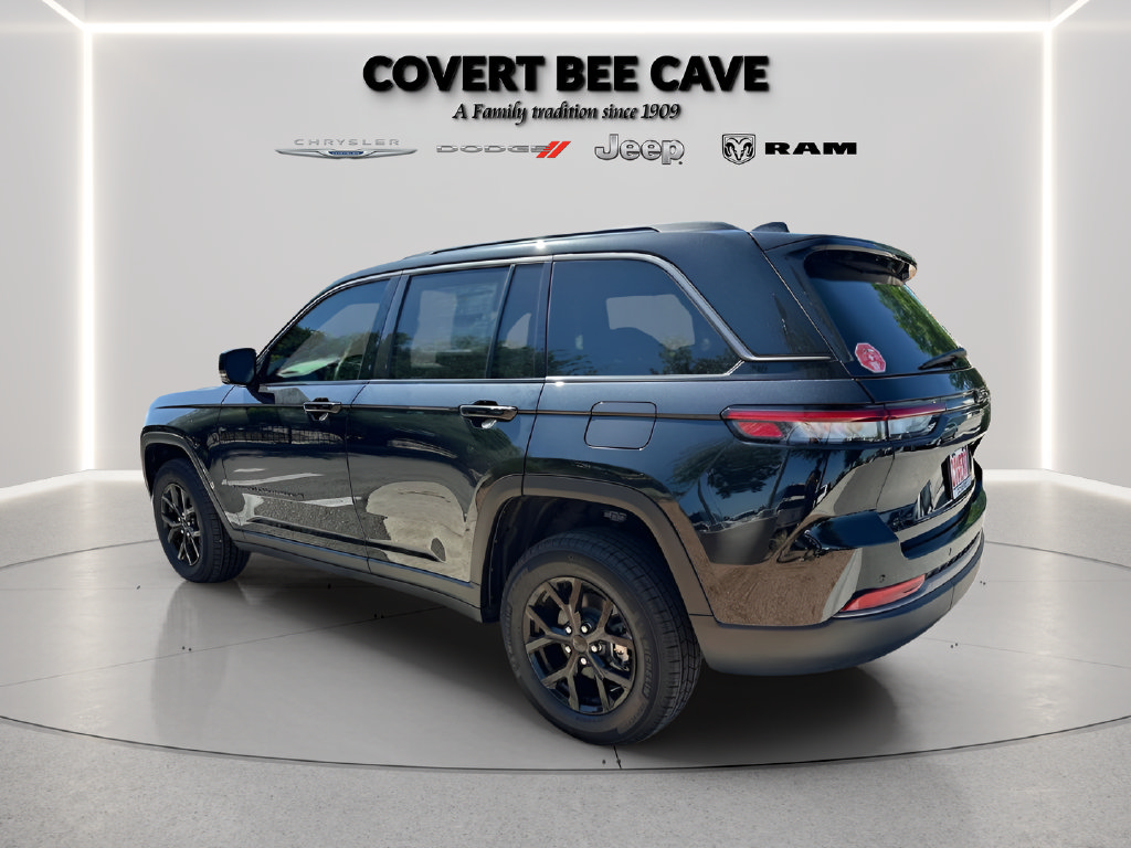 New 2026 Jeep Grand Cherokee Altitude AWD/4WD image 11