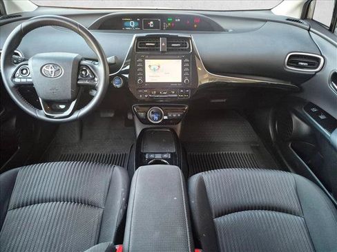 Used 2022 Toyota Prius Prime LE FWD image 16
