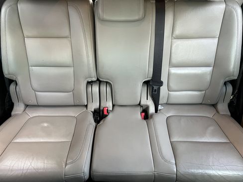 Used 2013 Ford Explorer XLT image 14