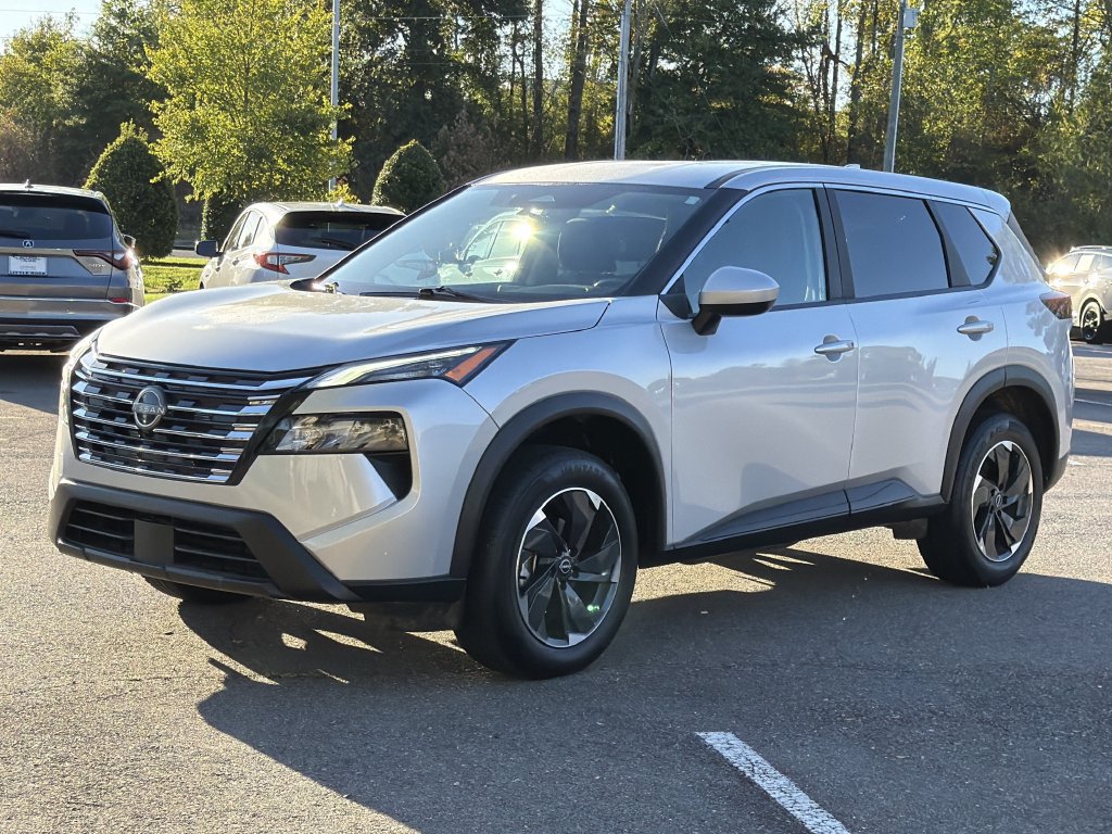 Used 2025 Nissan Rogue SV AWD/4WD image 7