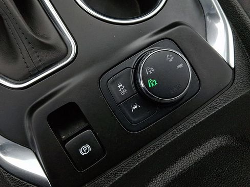 Certified 2021 Chevrolet Traverse Premier image 29