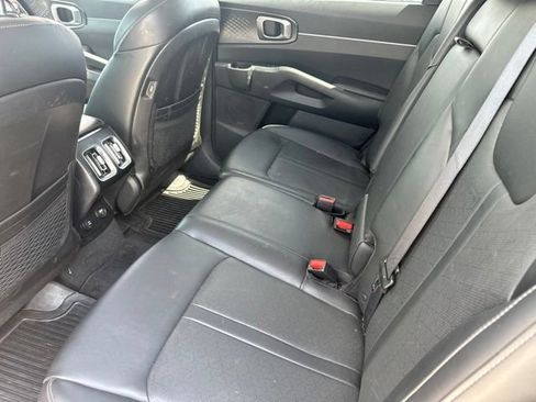 Used 2023 Kia Sorento S w/ Panoramic Sunroof Package FWD image 12