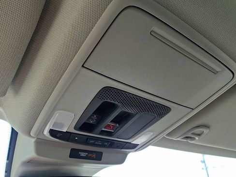 Certified 2025 Honda Accord SE image 27