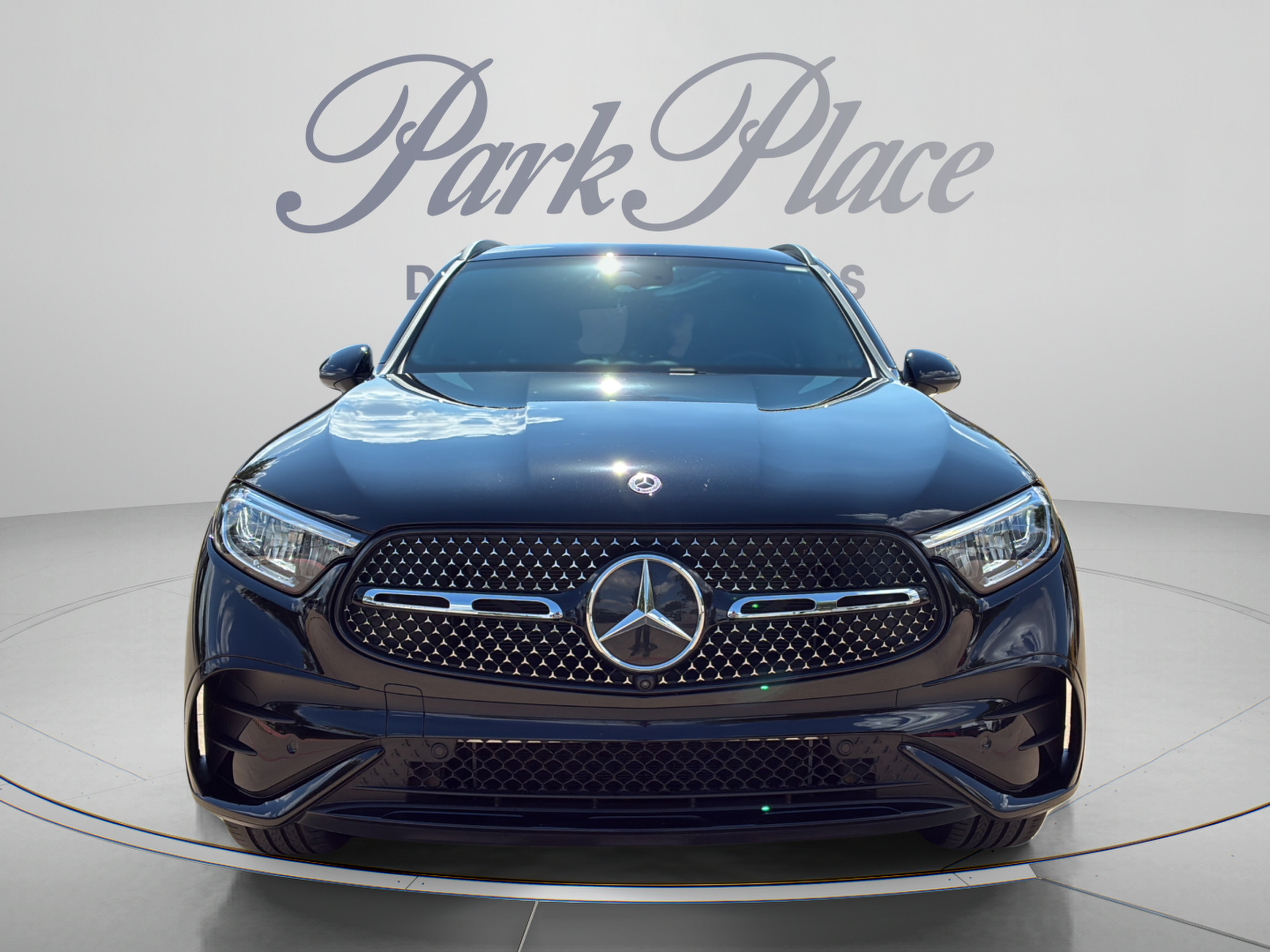 Used 2026 Mercedes-Benz GLC 300 image 8