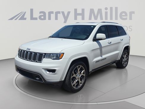 Used 2018 Jeep Grand Cherokee Limited AWD/4WD image 1