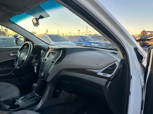 Used 2017 Hyundai Santa Fe Sport image 24