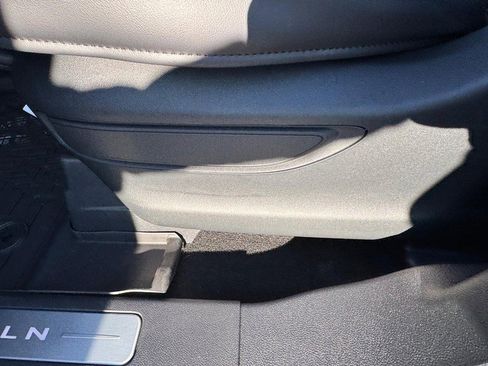 New 2026 Lincoln Aviator Reserve AWD/4WD image 18