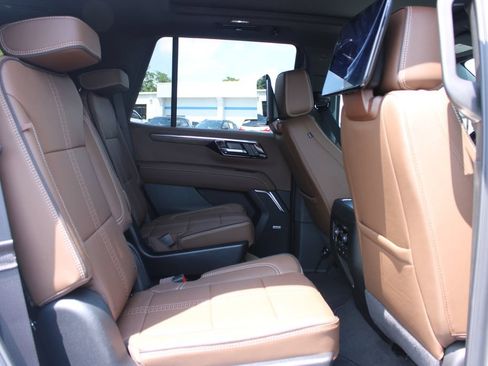 New 2026 Chevrolet Tahoe High Country AWD/4WD image 39