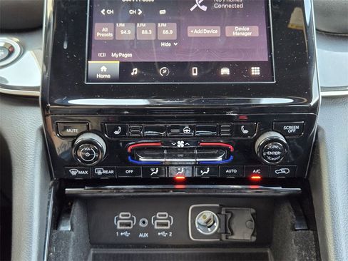 Used 2022 Jeep Grand Cherokee L Laredo image 18