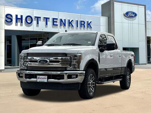 Used 2019 Ford F250 Lariat w/ Lariat Ultimate Package image 3