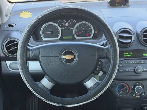 Used 2009 Chevrolet Aveo5 LT FWD image 18