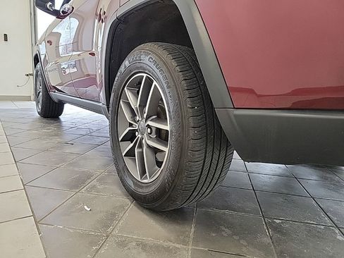 Used 2020 Jeep Grand Cherokee Limited image 18