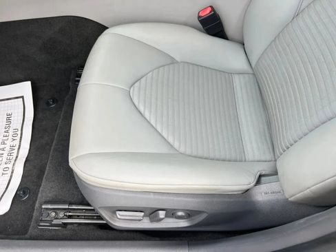 Used 2021 Toyota Camry SE w/ Convenience Package FWD image 24