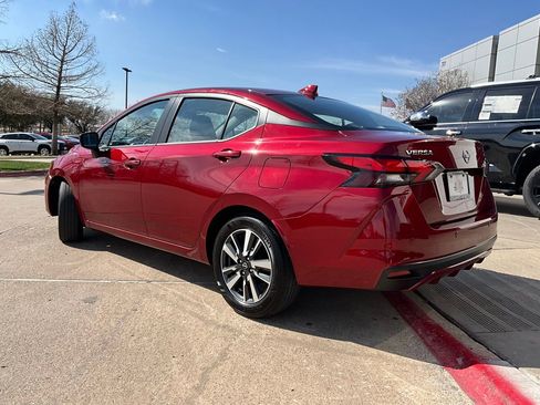 Used 2025 Nissan Versa SV image 8