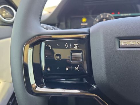 Used 2025 Land Rover Range Rover Evoque S image 24