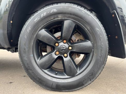Used 2018 RAM 1500 SLT AWD/4WD image 13