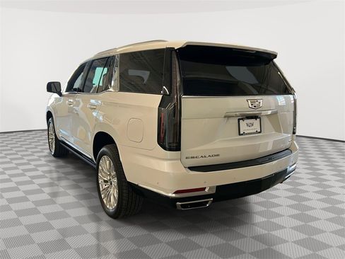 Certified 2025 Cadillac Escalade Premium Luxury image 8