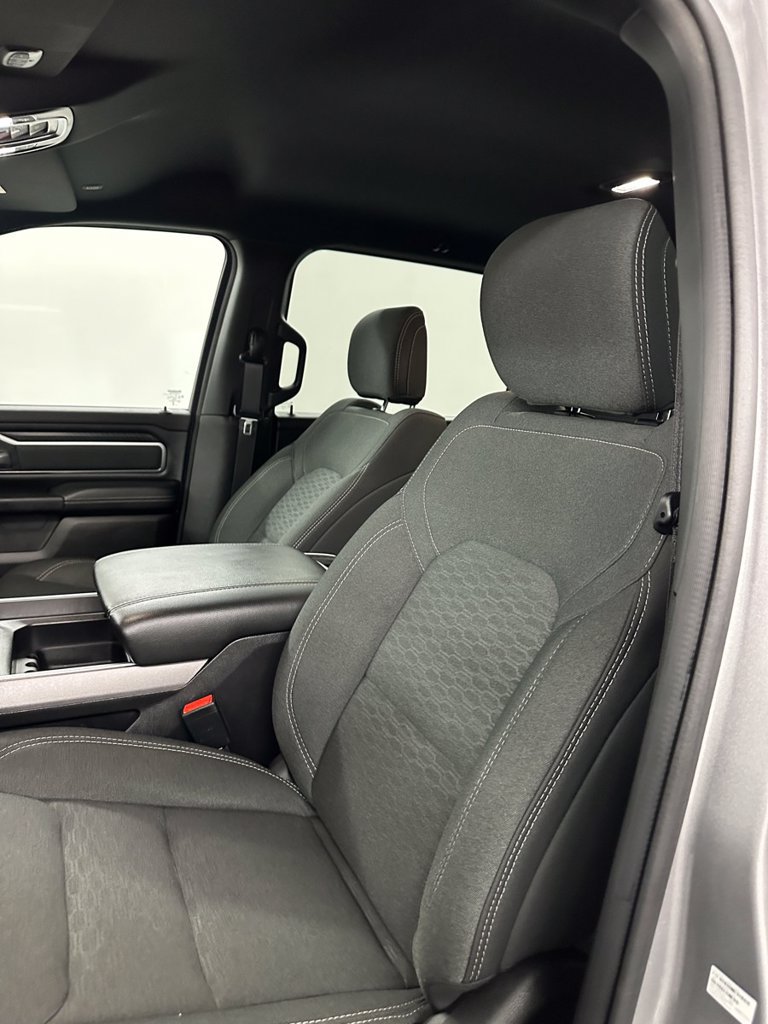 Used 2025 RAM 1500 Big Horn AWD/4WD image 12