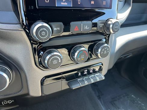 Used 2025 RAM 1500 Tradesman AWD/4WD image 31