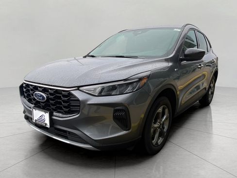 Certified 2025 Ford Escape ST-Line AWD/4WD image 5