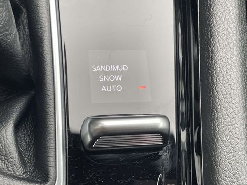 Used 2024 Jeep Compass Limited image 14