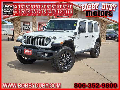 Used 2025 Jeep Wrangler Unlimited Sahara AWD/4WD image 1