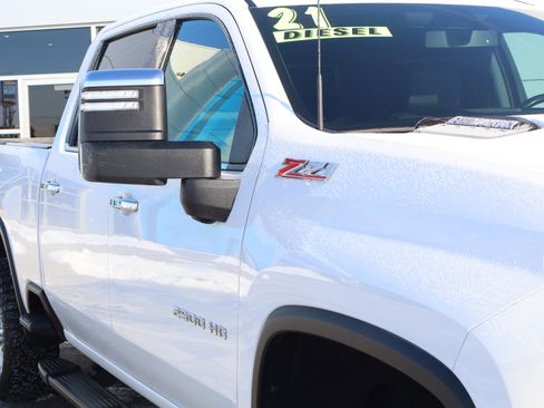 Used 2021 Chevrolet Silverado 2500 LTZ w/ LTZ Convenience Package image 3