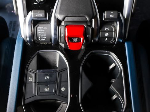 Used 2019 Lamborghini Urus AWD/4WD image 29