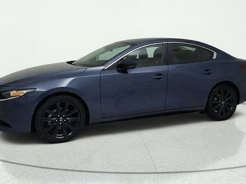 Used 2024 MAZDA MAZDA3 s AWD/4WD image 2