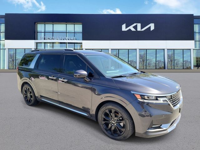 Certified 2024 Kia Carnival SX Prestige FWD image 2