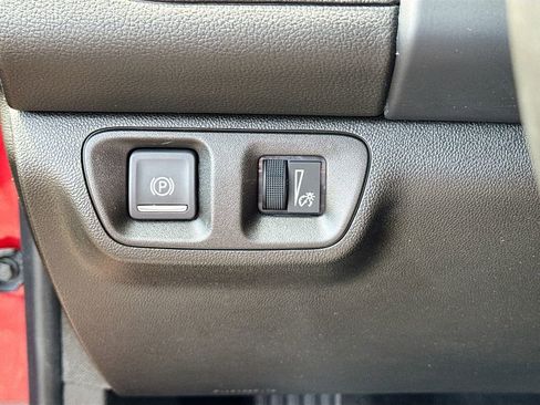 Used 2023 GMC Acadia SLT AWD/4WD image 6