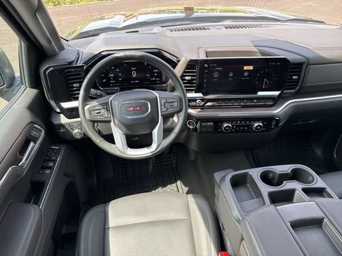 Used 2026 GMC Sierra 1500 SLT AWD/4WD image 14