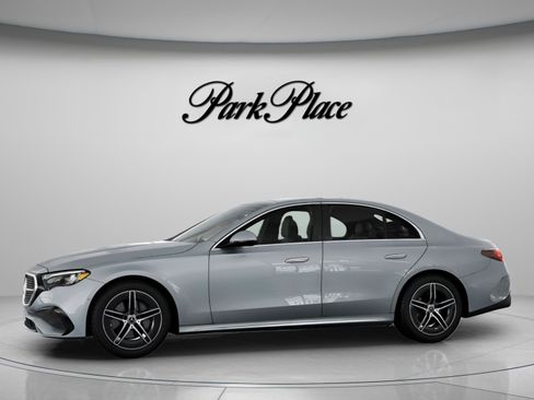 Used 2026 Mercedes-Benz E 350 Sedan image 4