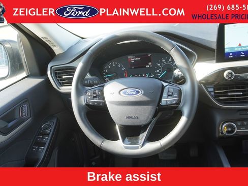Used 2022 Ford Escape SE w/ Cold Weather Package image 13