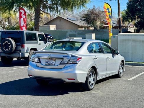 Used 2015 Honda Civic Hybrid Sedan image 4