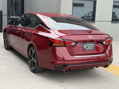 Used 2024 Nissan Altima 2.5 SR FWD image 8