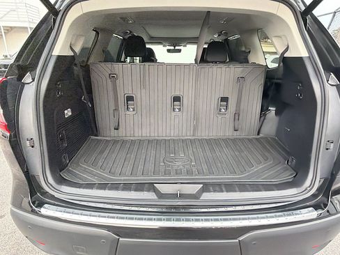 Used 2021 Subaru Ascent Limited w/ Technology Package AWD/4WD image 12
