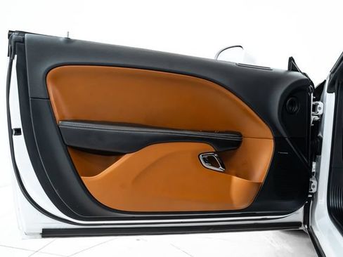 Used 2018 Dodge Challenger SRT Hellcat RWD image 18