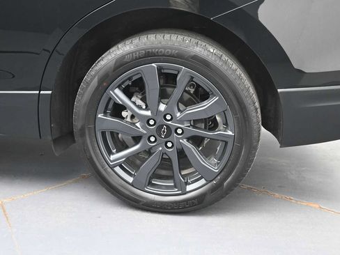 Used 2023 Chevrolet Equinox RS AWD/4WD image 5